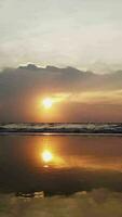 Sonnenuntergang Landschaft schön tropisch Strand video
