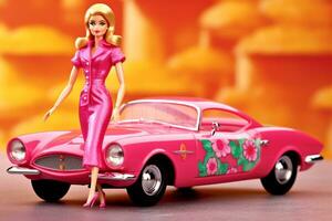 Barbie muñeca en rosado vestir en pie siguiente a un rosado coche foto