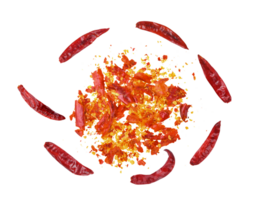 zerquetscht rot heiß Pfeffer Haufen, getrocknet rot heiß Chili, Chili Pfeffer Flocken und Saat Stapel auf Weiß Hintergrund. png