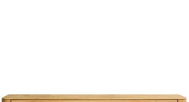 de madera mesa parte superior superficie aislado terminado blanco antecedentes. sólido madera mueble cerca ver 3d ilustración. vacío mesa parte superior Cocinando presentación modelo foto