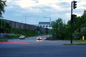 largo exposición ciudad y la carretera imágenes de noche tráfico terminado lutón ciudad de Inglaterra Reino Unido. capturado en mayo 15, 2023 foto