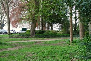 hermosa bajo ángulo ver de Wardown museo público parque de lutón ciudad, Inglaterra Reino Unido. capturado en abril 16, 2023 foto