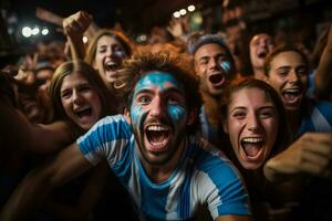 argentino fútbol americano aficionados celebrando un victoria foto