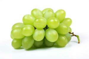 verde uvas aislado en sólido blanco antecedentes ai generativo foto