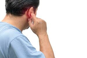 hombre con dolor de oidos es participación su dolor oído cuerpo dolor o hombre toque oído cerrado eso con dedo herir sufre desde dolor de oidos fuerte dolor foto