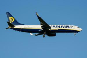 Ryanair Boeing 737-800 EI-EFZ passenger plane landing at Madrid Barajas Airport photo