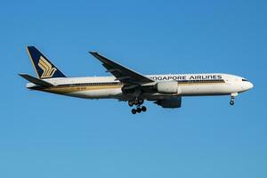 Singapore Airlines Boeing 777-200 9V-SVE passenger plane arrival and landing at Istanbul Ataturk Airport photo