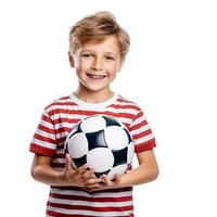 pequeño chico con un fútbol pelota en un blanco antecedentes foto