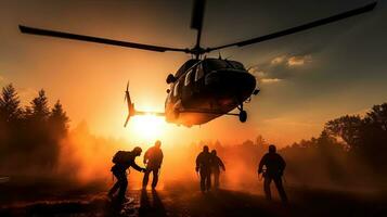 fuerza Aerea vitrinas rescate demostraciones durante búlgaro aire espectáculo Salvavidas en helicóptero con camilla Listo a descender. silueta concepto foto