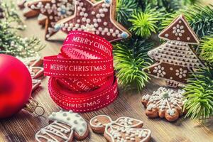 Navidad. Navidad cinta Pastelería pan de jengibre y decoración foto