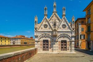 Papa Noel maria della espina, hermosa Iglesia cerca río arno en pisa, toscana foto