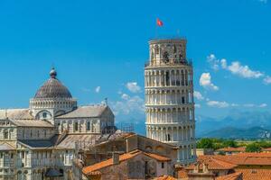 el famoso propensión torre en pisa, Italia foto