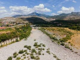 puntos de vista de el albanés campo por zumbido foto