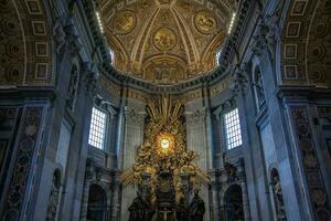 puntos de vista de S t. de pedro basílica en Vaticano ciudad foto