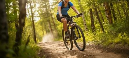 mujer ciclismo en medio de de la naturaleza belleza, navegando de la vida baches con gracia foto