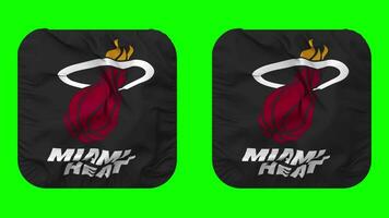Miami warmte vlag in schildknaap vorm geïsoleerd met duidelijk en buil textuur, 3d weergave, groen scherm, alpha matte video