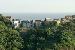 pueblo casas en el cara de mar, foto en taizhou, zhejiang.