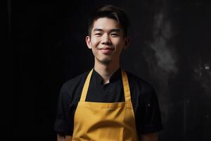 camarero en delantal en un negro aislado fondo, barista trabajador en uniforme, retrato de Servicio hombre ai generativo foto