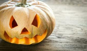 calabaza de halloween de miedo foto