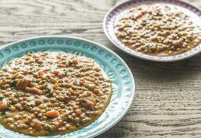 dos porciones de lenteja curry foto