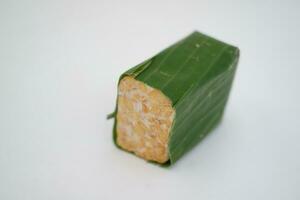 Tempe Slices With Foliage Decoration photo