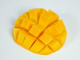 Fresco mango Fruta aislado en blanco antecedentes foto