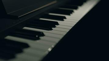 de cerca de piano llaves en desenfocado negro antecedentes capturar musical elegancia, 3d hacer foto