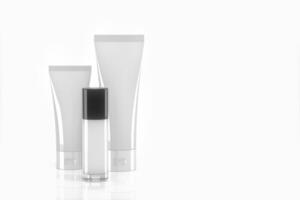 Blank cosmetic bottle with white background, 3d rendering. photo