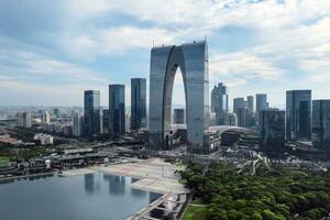 cbd edificios por jinji lago en suzhou, porcelana. foto