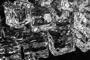 hielo cubitos apilado cada otro con negro fondo, 3d representación. foto