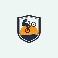 logotipo de bicicleta de montaña vector