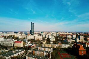 Wroclaw panorama, aéreo vista. paisaje urbano de moderno europeo ciudad foto
