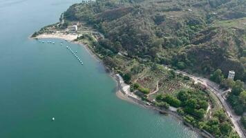 le bord du lac de fuxian Lac dans Yunnan, Chine. video