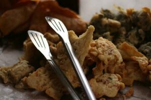 Tempe fritters are sold on the side of the road, delicious when accompanying a trip. photo