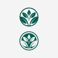 jardinería logo con pala icono y árbol con verde hojas logo modelo. vector