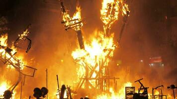 la crema su fallas celebrazione nel valencia, Spagna video