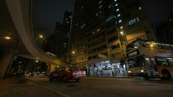 tráfico en noche calle de hong kong video