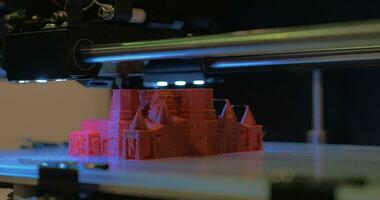 3D printer making model of St Basil Cathedral video