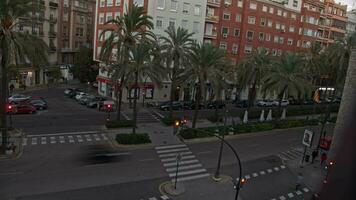 timelapse van straat in Valencia van dag naar nacht, Spanje video