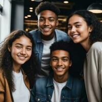 grupo de contento joven Adolescente a el trabajando oficina espacio, generativo ai foto