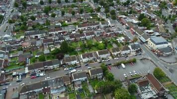 Antenne Aussicht von britisch Stadt und Wohn ablenken Luton, England, Vereinigtes Königreich. gefangen mit Drohnen Kamera auf August 15 .. 2023 video