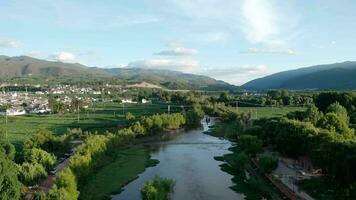 Vila e Campos dentro shaxi, Yunnan, China. video