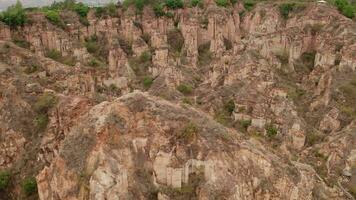 fließend Erosion Landform im Yunnan, China. video