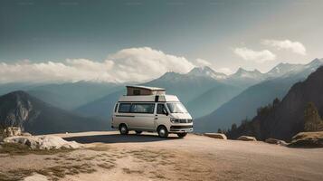 un blanco camper camioneta es estacionado en rocoso suelo en frente de montañas, en el estilo de foto-realista paisajes, generativo ai foto