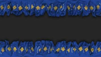 Kosovo vlag hangende banier naadloos looping met buil en duidelijk textuur, 3d weergave, luma matte video