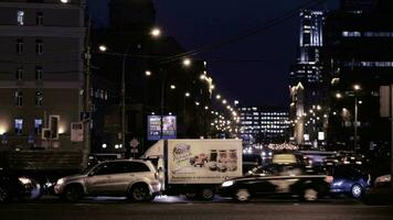 Zeitraffer von Nacht der Verkehr im Moskau video