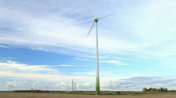 wind turbine in de veld- ntsc versie video