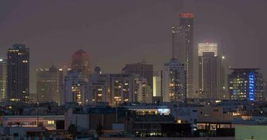 espaço de tempo do noite chegando para tel aviv, Israel video