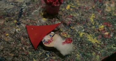 Papa Noel claus artesanía hecho por un niño video