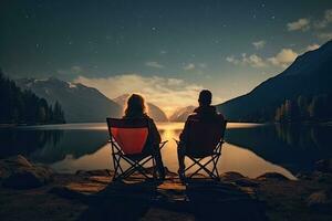 Pareja siéntate Mira a el montaña lago , noche cielo ,generativo ai foto